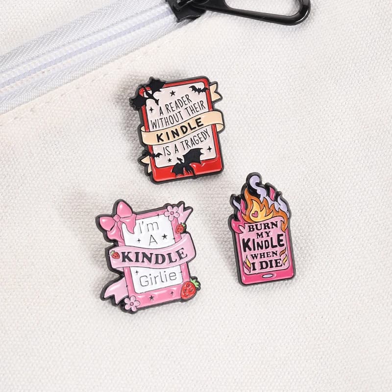 Broche de Esmalte com Tema de Leitor de E-Book e Livro de Desenho Animado, Acessório para Mochila, Presente para Amigos